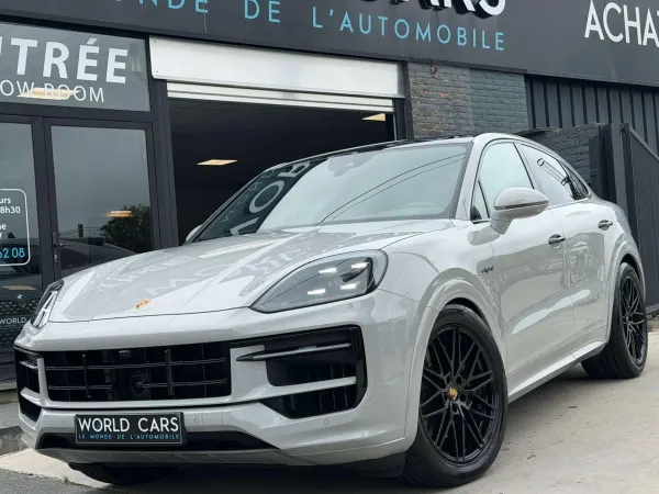 Porsche Cayenne Cayenne Coupé E-Hybrid 3.0 V6- TVAC/BTW*IN- SPORT DESIGN- TOIT PANO-CHRONO-DISTRONIC-BOSE-PNEUMATIC-MATRIX-CAM360-FULL OP