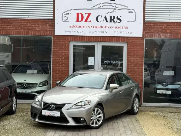 Lexus IS 300 HYBRID 2.5I 181PK |✅NAVIGATIE | BLUETOOTH | LEDER | LED | DEALER ONDERHOUDEN |