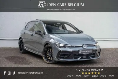 Volkswagen Golf R 4MOTION 'Black Edition' PANO/MATRIX/AKRAPOVIC/ACC/CAMERA/H&K/19"
