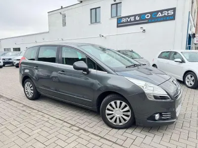 Peugeot 5008 2.0 HDi | 7 PL | Pano | DVD | Navi