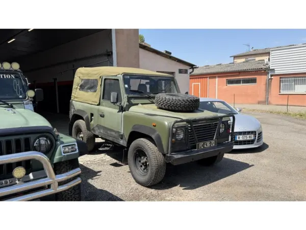 Land Rover Defender 90 TD SOFT TOP 2.5 ATMO