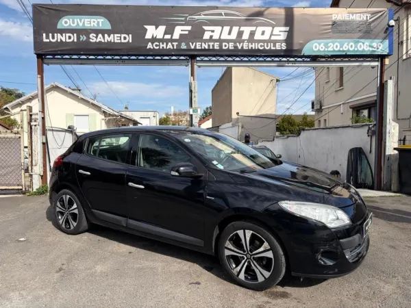 Renault Megane III BOSE CHAMPION GPS SEMI CUIR RADARs Av/Ar Bluetooth RÉGULATEUR PAIEMENT EN 3 Fois