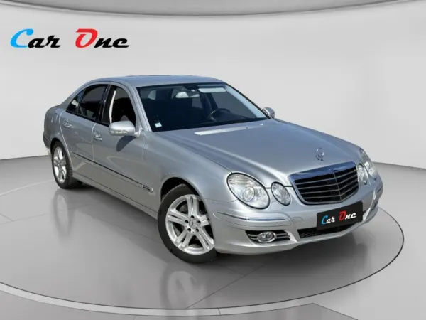 Mercedes-Benz Classe E 280 CDI V6 Classic 4-Matic A / Distronic Historique complet Mercedes