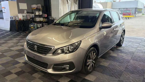 Peugeot 308 1.2i benz. /2018/AUTOMATIQUE 140.000KM Euro 6