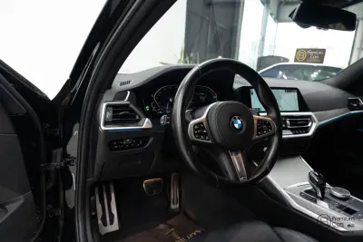 BMW 330 E hybrid M-Pakket! Hifi, Camera, zetelverwarming!