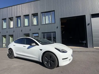 Tesla Model 3 LONG RANGE RWD