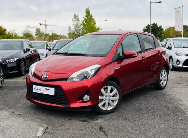 Toyota Yaris III 1.5 HYBRID 100H BUSINESS