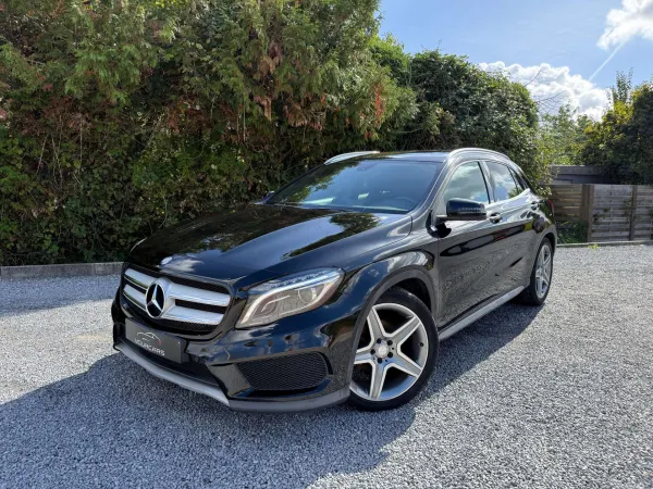 Mercedes-Benz GLA 200 d 4-Matic * PACK AMG * FULL SERVICE MERCEDES
