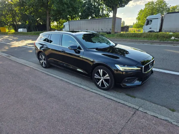 Volvo V60 2.0 B4 Momentum Pro Geartronic 1°EIG. IN ZEER GOEDE STAAT 2021' 121000KM !! DIESEL/HYBRIDE EURO6d !!