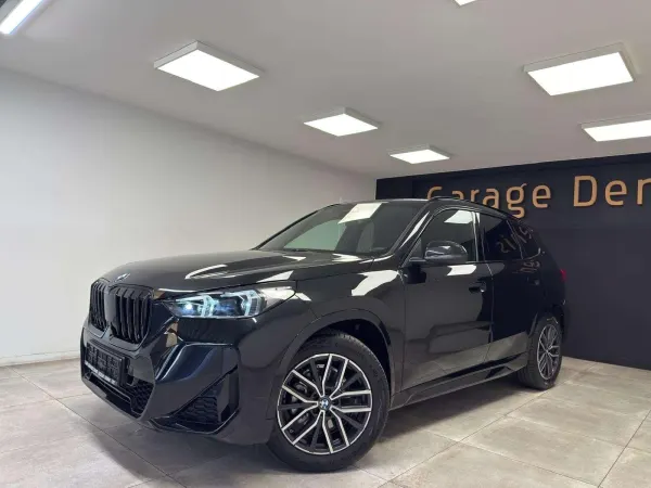 BMW X1 X1 1.5iA sDrive18 *PACK M  *TOIT-PANO*GPS+CAMERA*L