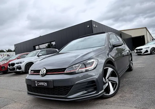 Volkswagen Golf GTI Performance 2.0 TSI 1er PROPRIO/NAVI/COCKPIT/PANO/FULL LED/DCC/ACC/DYNAUDIO/CARPLAY
