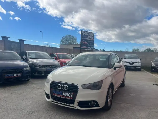 Audi A1 1.6L TDI 90 CHEVX TRÈS PROPRE - ENTIÈREMENT RÉVISÉE & GARANTIE SUR 12 MOIS EN EUROPE