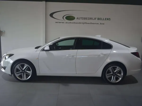 Opel Insignia Insignia 1.6 Turbo ECOTEC Cosmo / LEDER / NAVI + CAMERA / SPORT PACK