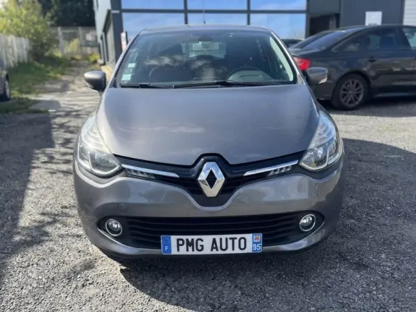 Renault Clio 4 1.5 dCi - 490 eu. Paiement en 4x disponible