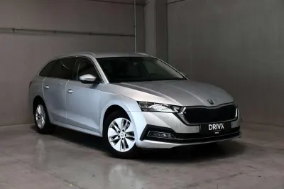 Skoda Octavia Octavia SW - Ambition - Manueel - Camera - Sensoren - Adaptive Cruise Control - Carplay