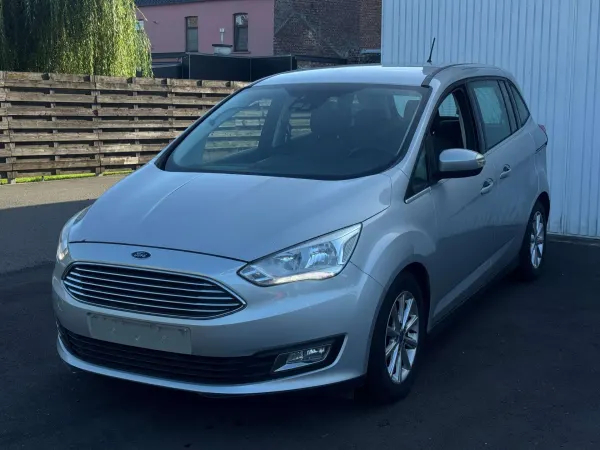 Ford C-Max ** 1.5 EcoBoost ** Titanium ** Automatique *** Marchand ou export **