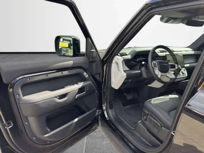 Land Rover Defender 110 PHEV 2.0 Turbo P300e S (221 kW) S *VANAF €1007 PER MAAND* - *LUCHTVERING - PANORAMADAK - 360° CAMERA - TREKHAAK*