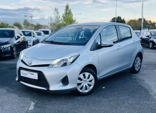 Toyota Yaris III 1.5 HYBRID 100H BUSINESS