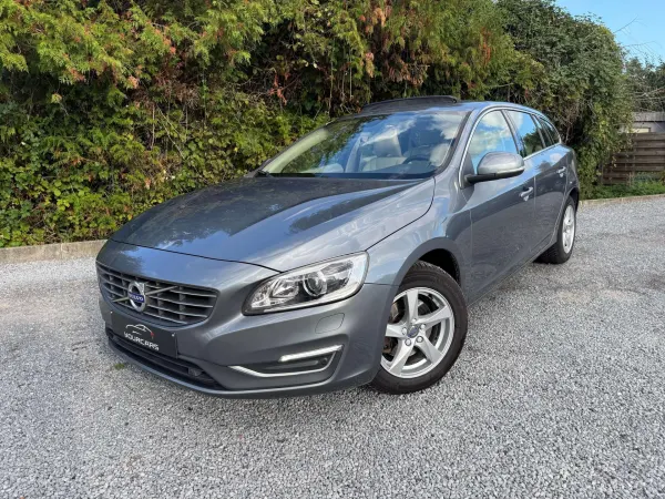 Volvo V60 2.0 D2 Eco Momentum Geartronic * FULL OPTIONS