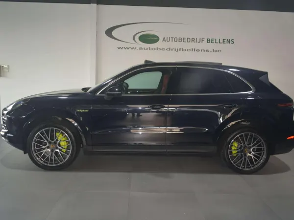 Porsche Cayenne Cayenne 3.0i V6 PHEV Tiptronic S PANORAMA / HEAD-UP / 360° CAMERA / 21" / 27000 KM