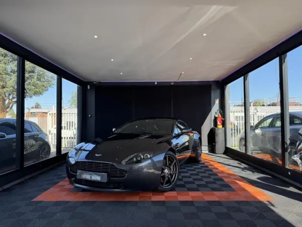 Aston Martin Vantage Coupé 4.3i V8