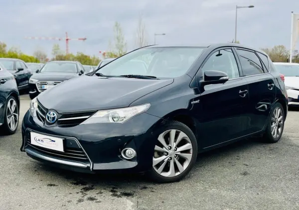 Toyota Auris 1.8 HYBRID 136H DYNAMIC BUSINESS