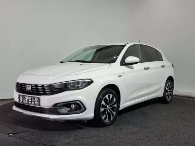 Fiat Tipo Tipo 1.5 Hybrid DCT | Automaat | Apple Car Play | Airco |