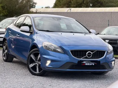 Volvo V40 * 2.0 D2 *  R-Design *