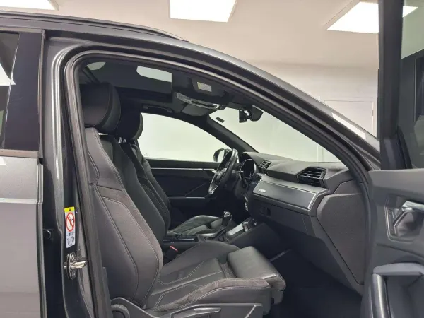 Audi Q3 35 TFSI S line S tronic*TOIT-PANO**GPS+CAMERA360*L