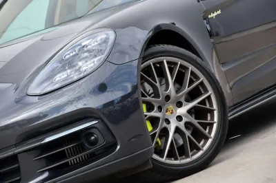 Porsche Panamera 4 e-Hybrid l Pano Dak l Luchtvering l Sportuitlaat