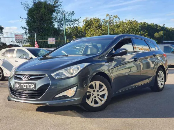 Hyundai i40 🟢1.6 ESSENCE 135CV BREAK - AIRCO