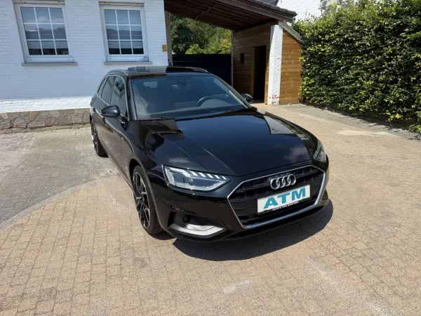Audi A4 A4 Avant 30 TDi Business S line S tronic /Panormaische dak/Leder sport zeteles/ pdc V&A + camera/trekhaak/ cruise