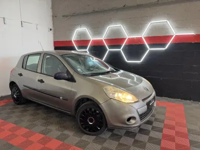 Renault Clio 1.2i 16V - 75 Euro 5 2012 III BERLINE Alizé PHASE 2