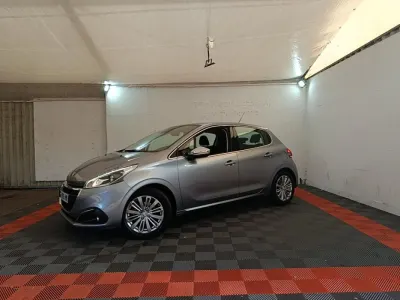 Peugeot 208 Puretech 82 ALLURE