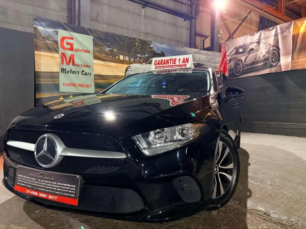 Mercedes-Benz A 180 A 180 d Automatique CarPlay Caméra LED PDC