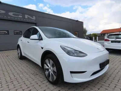 Tesla Model Y Tesla Model Y