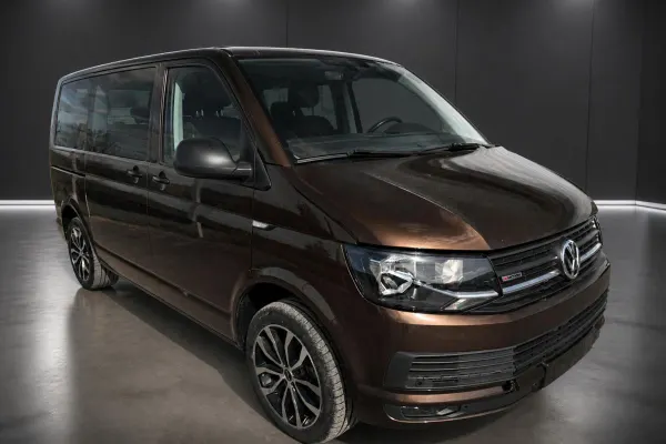Volkswagen Transporter T6.1 Multivan Trendline 4MOTION 7 PLACES
