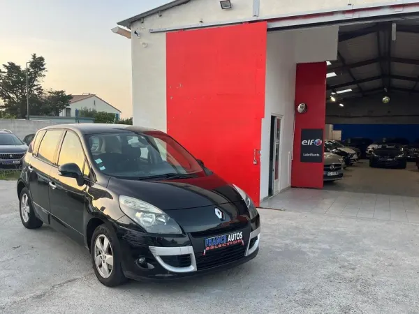 Renault Scenic 1.9L DCI 131 CHEVAUX - AVEC GPS RADARS ENTIÈREMENT RÉVISÉE ET GARANTIE 12 M Europe
