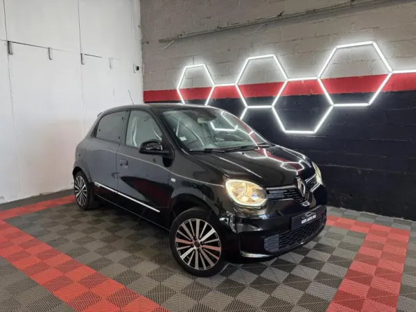 Renault Twingo 0.9 TCe - 95 BV EDC 2020 III BERLINE Intens PHASE 2