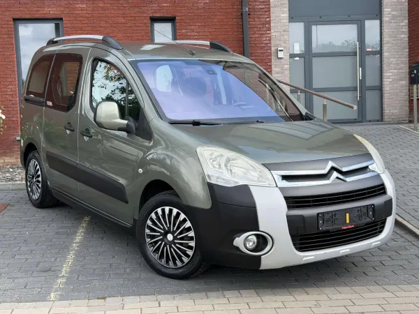 Citroen Berlingo ( XTR ) 1.6HDi (92Ch) 1er propriétaire 2012 ( CT + Car-pass Ok )