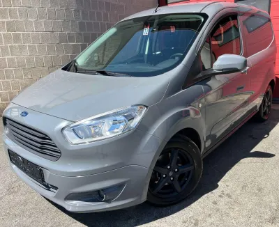 Ford Transit Courier 1.0 EcoBoost (5.330 € HTVA) CLIM + CAR-PASS