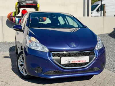 Peugeot 208 1.2i MARCHAND / EXPORT