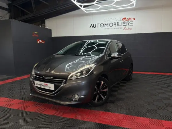 Peugeot 208 1.2 PURETECH 110 CH EDITION TECH