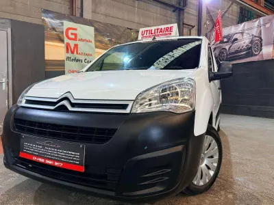 Citroen Berlingo 1.6 HDi 3Places Utilitaire CarPlay Airco GPS PDC