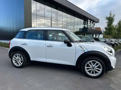 MINI One Countryman Mini 1.6i One Countryman Wit Xenon 5d Airco Stoelverw.