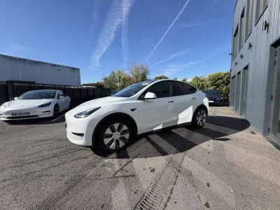 Tesla Model Y STANDARD RWD