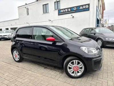 Volkswagen up! 1.0i up! beats ** 1 JAAR GARANTIE ** !!