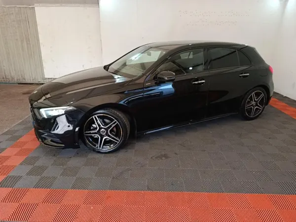 Mercedes-Benz Classe A Compact IV 200 AMG Line 7G-DCT