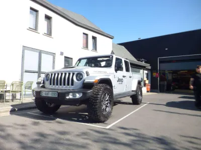 Jeep Gladiator Gladiator 3.0 V6 4WD Overland**Silver**40000km**