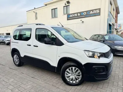 Peugeot Rifter 1.2i Benzine - BTW AFTREKBAAR